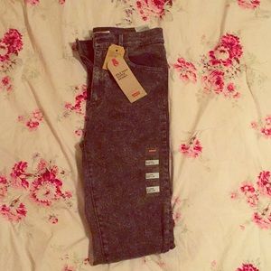Brand New Women’s Levi’s Jeans